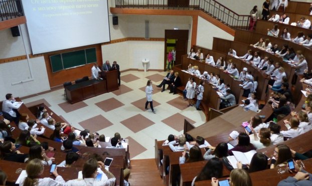 جامعة سيتشينوف الروسية: الرسوم الدراسية والقبول في الطب وطب الأسنان