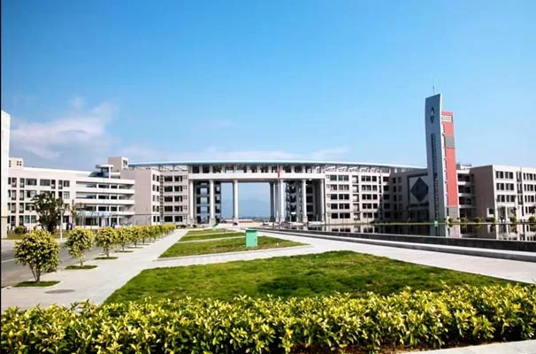 جامعة فوجيان الطبية الصينية: مواعيد القبول والرسوم الدراسية 2026